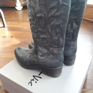 Vic Italian Cowboy Boots. Size EU 37.